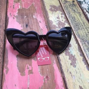Black Heart Sunglasses